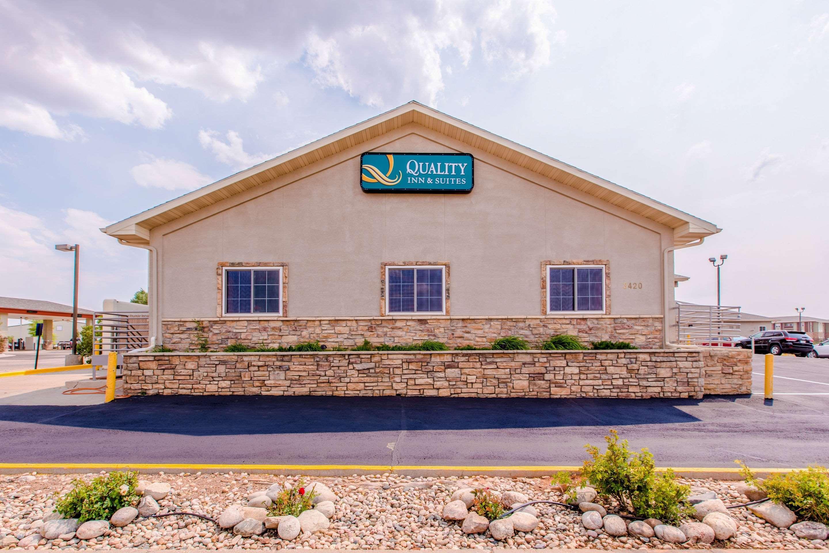 Quality Inn & Suites University Laramie Exterior photo
