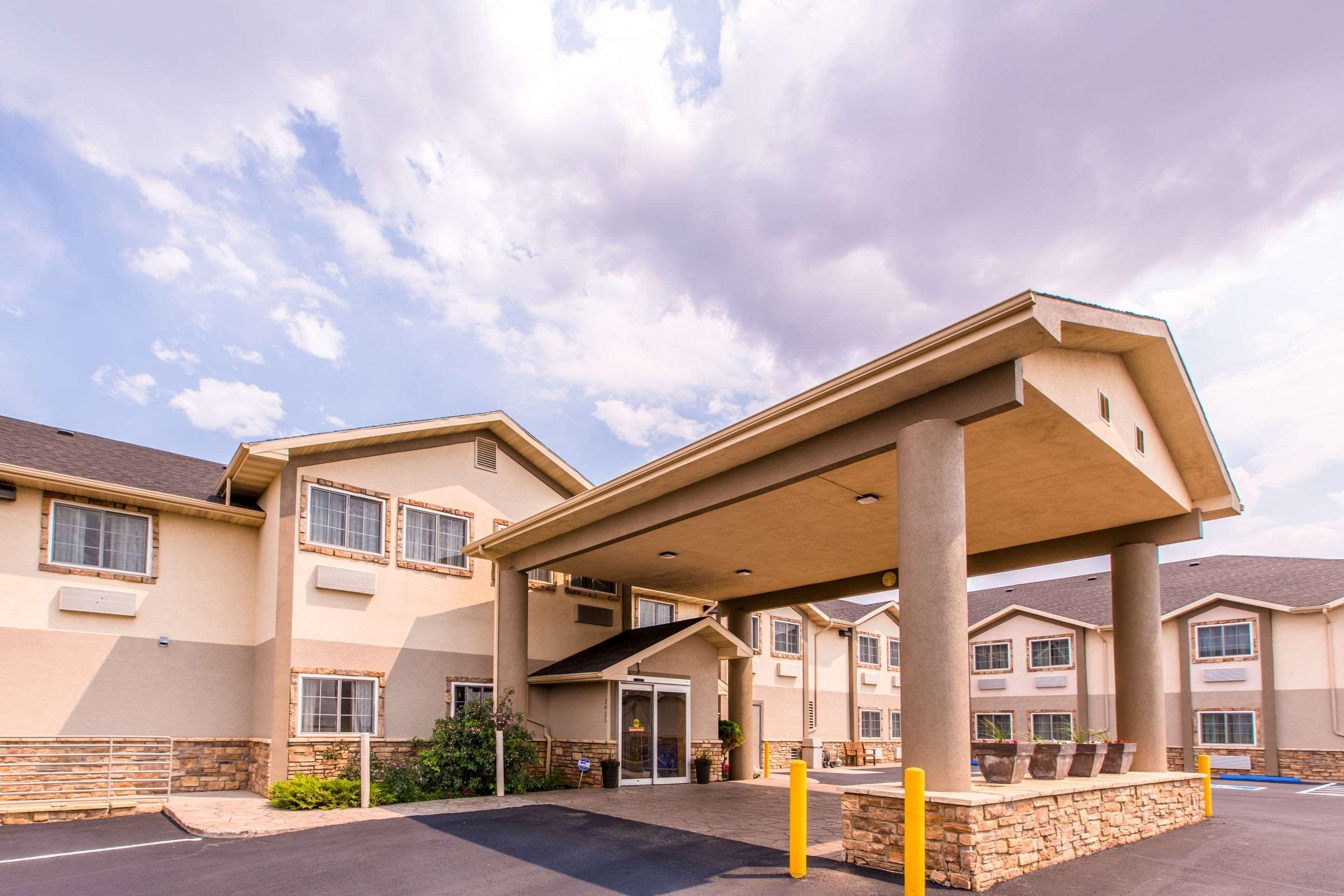 Quality Inn & Suites University Laramie Exterior photo