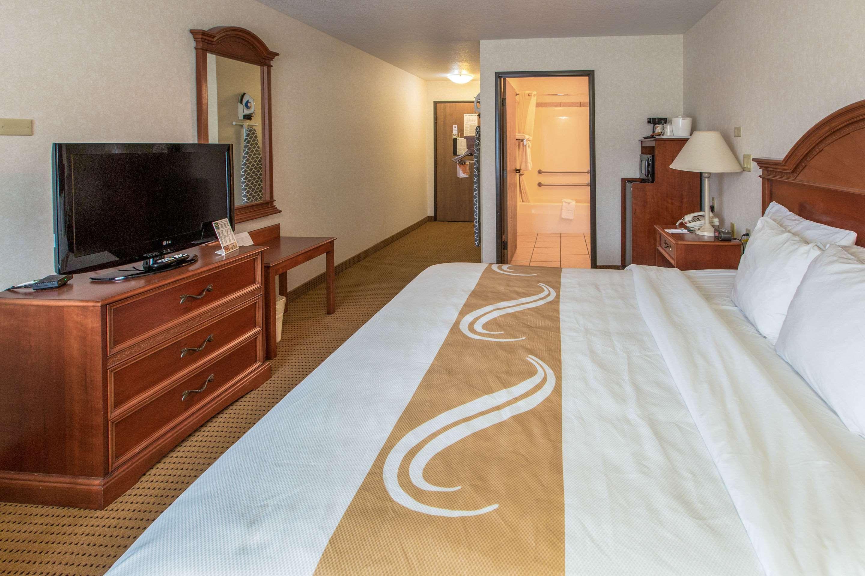 Quality Inn & Suites University Laramie Exterior photo
